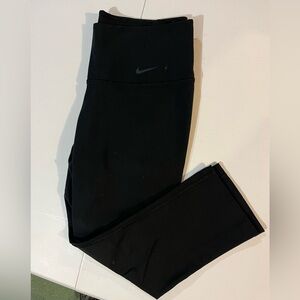 Nike Legend crop leggings